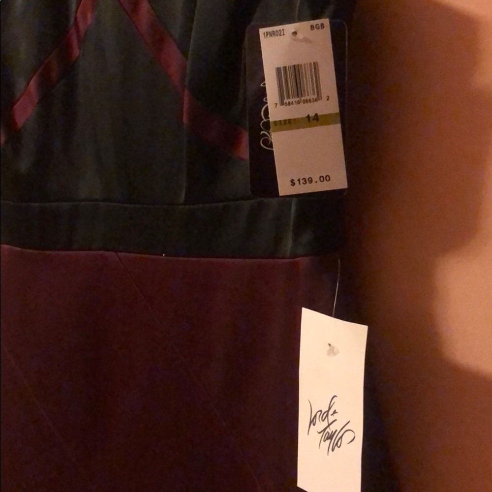 ✨NWT Red and Black Evening Dress - Picture 5 of 7